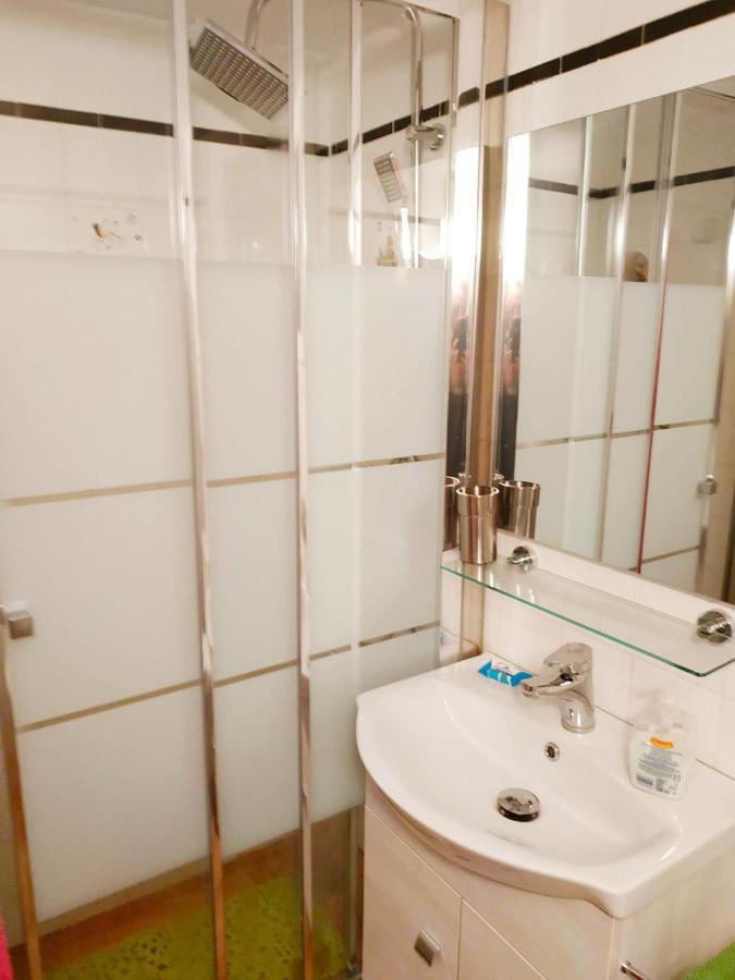 Colorful Apartment 5 Minutes Walk From Acropolis Атина Екстериор снимка